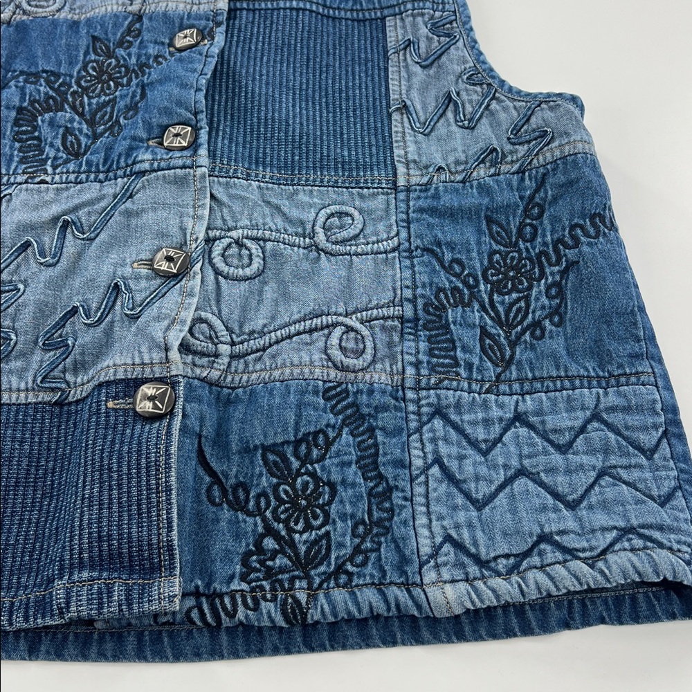 Vintage denim patchwork vest embroidered art teacher‎ eclectic grandma M - Picture 8 of 8